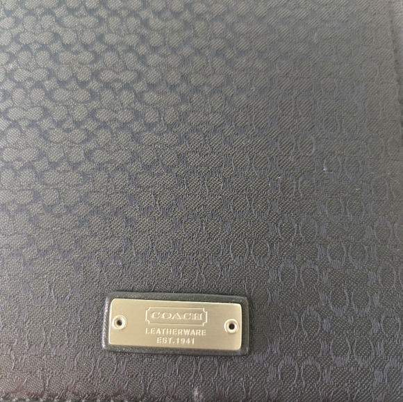 Coach Small C's Vintage Black Zip-Around Wallet/Passport Holder - Picture 4 of 5